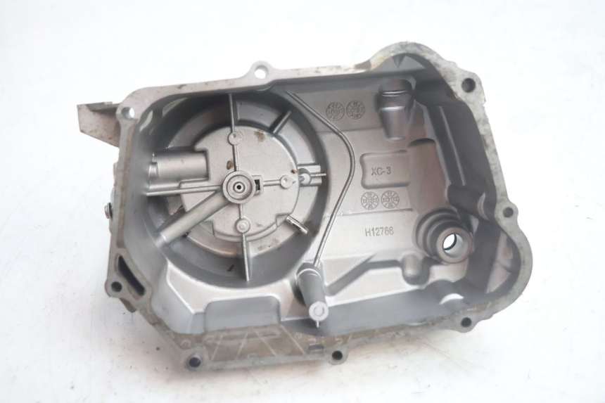 photo de CLUTCH COVER APOLLO RFZ 125 - Fixing points details