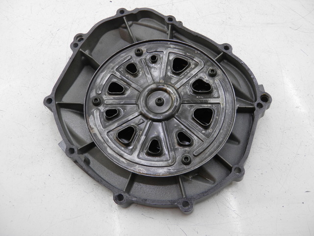 photo de CLUTCH COVER YAMAHA FJR 1300 (2004 - 2005) - Technical close-up