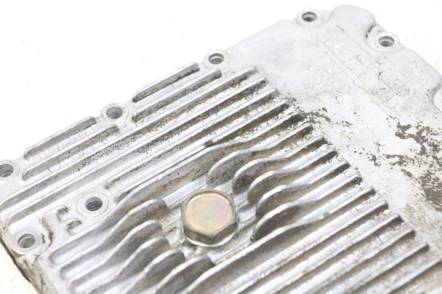 photo de ENGINE OIL COVER SUZUKI GSX E 250 (1982 - 1983) - Alternative perspective