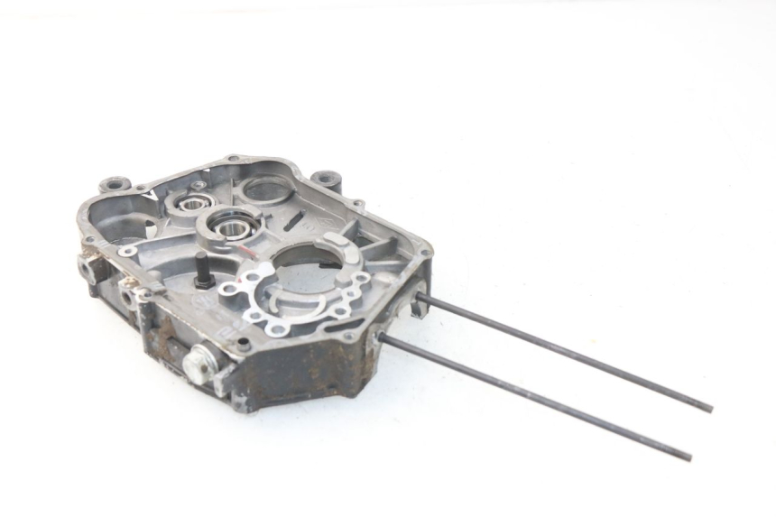 photo de RIGHT ENGINE CRANKCASE ORION AGB37 CRF1 DIRT BIKE 125 (2013 - 2021) - Zoom on usage condition