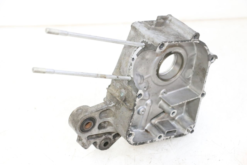 photo de RIGHT ENGINE CRANKCASE KYMCO AGILITY 4T 50 (2005 - 2018) - Alternative perspective