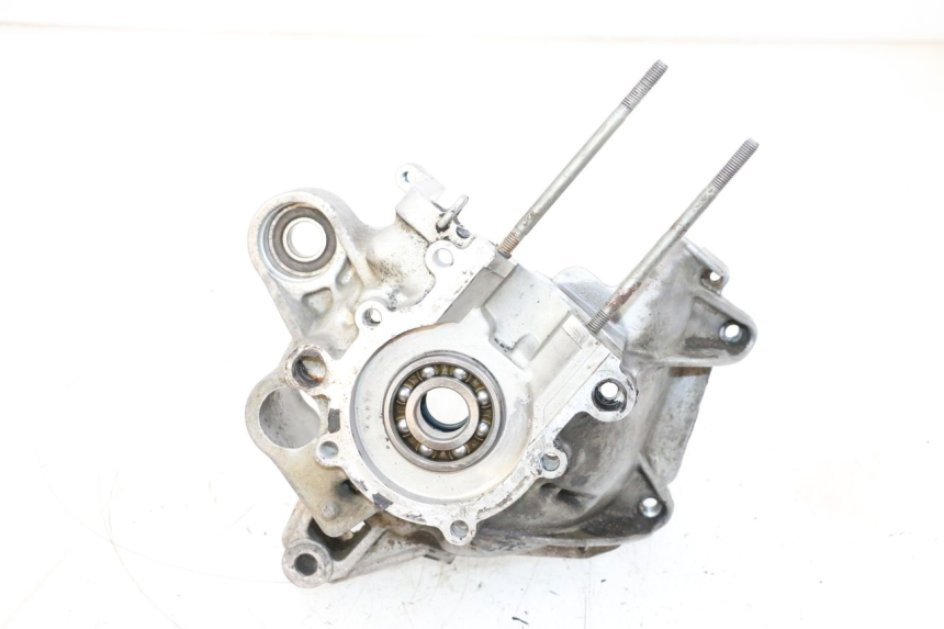 photo de RIGHT ENGINE CRANKCASE MBK BOOSTER SPIRIT NAKED 50 (2004 - 2017) - Technical close-up