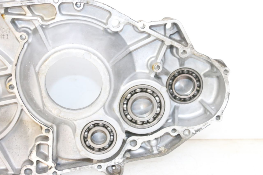 photo de RIGHT ENGINE CRANKCASE SUZUKI BURGMAN 650 (2013 - 2020) - Additional view of the item