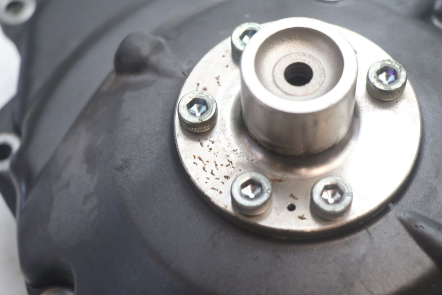 photo de RIGHT ENGINE CRANKCASE HONDA FJS SILVER WING SILVERWING 400 (2005 - 2008) - Zoom on usage condition