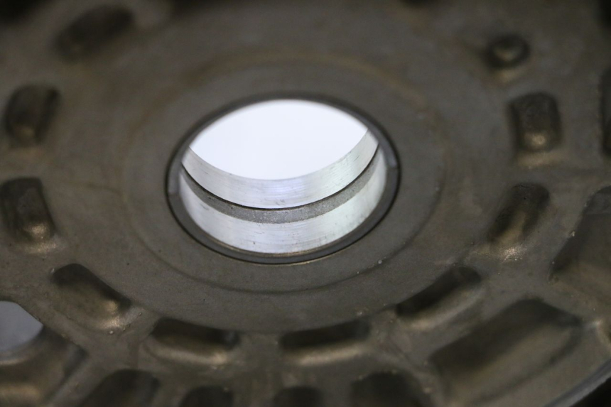 photo de RIGHT ENGINE CRANKCASE PIAGGIO LIBERTY IGET S 125 (2016 - 2020) - Zoom on usage condition