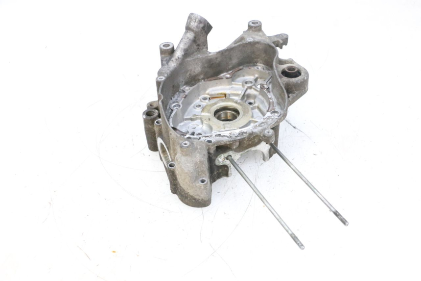 photo de RIGHT ENGINE CRANKCASE YAMAHA NEOS NEO'S 4T 50 (2008 - 2016) - Fixing points details