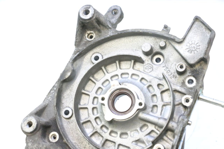 photo de RIGHT ENGINE CRANKCASE PIAGGIO X9 EVOLUTION 125 (2003 - 2007) - Alternative perspective