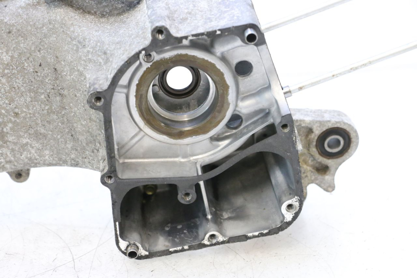 photo de LEFT ENGINE CRANKCASE KYMCO AGILITY 4T 50 (2005 - 2018) - Product overview