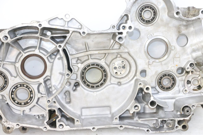 photo de LEFT ENGINE CRANKCASE SUZUKI BURGMAN 650 (2013 - 2020) - Supplementary product photo