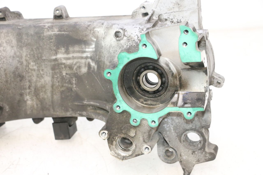 photo de LEFT ENGINE CRANKCASE PEUGEOT CITYSTAR 2T 50 (2018 - 2021) - Technical close-up