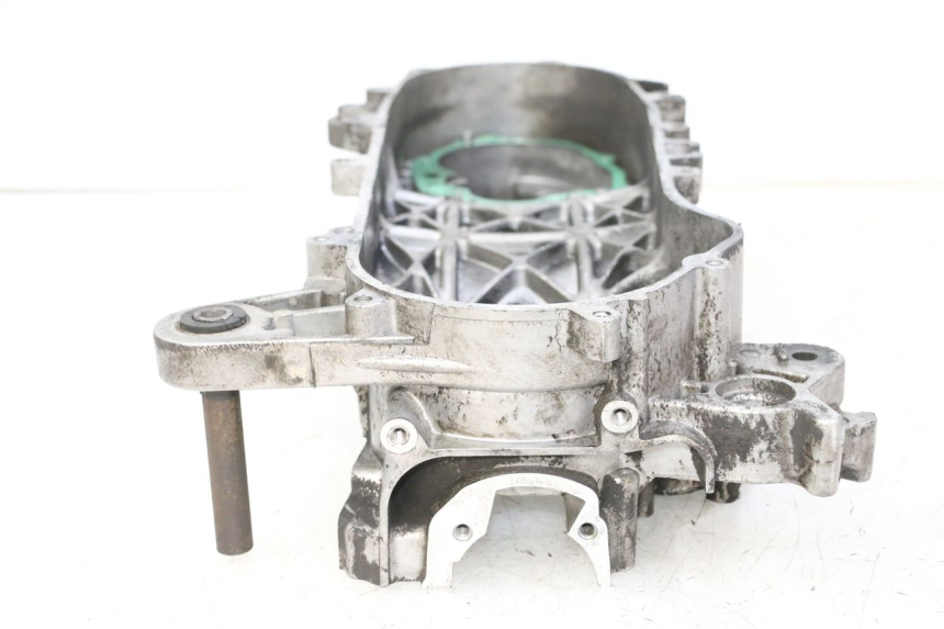 photo de LEFT ENGINE CRANKCASE PEUGEOT CITYSTAR 50 (2013 - 2017) - Zoom on usage condition