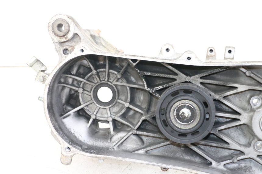 photo de LEFT ENGINE CRANKCASE HONDA FES PANTHEON 2T 125 (1998 - 2002) - Markings and original references