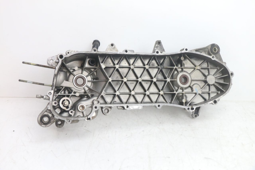 photo de LEFT ENGINE CRANKCASE PIAGGIO FLY 2T 50 (2004 - 2017) - Main view