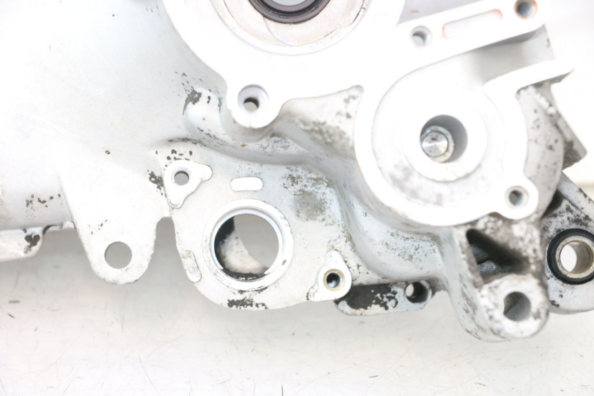 photo de LEFT ENGINE CRANKCASE PIAGGIO FLY 2T 50 (2004 - 2017) - Technical close-up