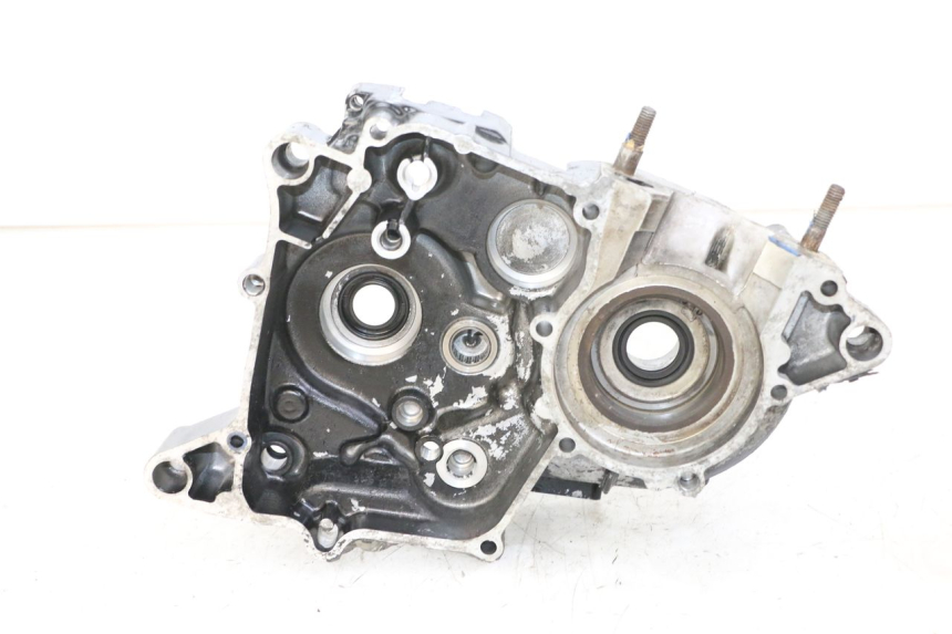 photo de LEFT ENGINE CRANKCASE HONDA MTX TC02 125 (1987 - 1989) - Component zoom