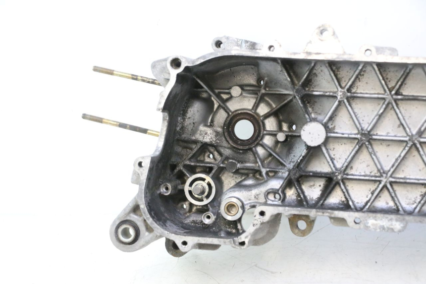 photo de LEFT ENGINE CRANKCASE PIAGGIO LIBERTY 50 (1998 - 2003) - Checked used part