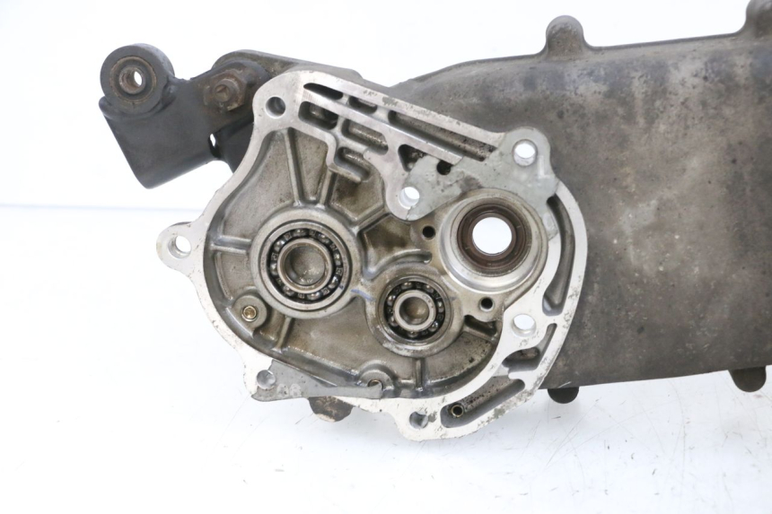 photo de LEFT ENGINE CRANKCASE SYM ORBIT III 3 4T 50 (2021 - 2025) - Distinctive features