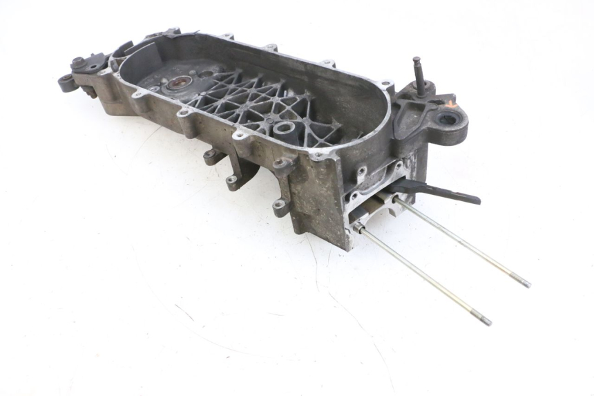 photo de LEFT ENGINE CRANKCASE SYM ORBIT III 3 4T 50 (2021 - 2025) - Zoom on usage condition