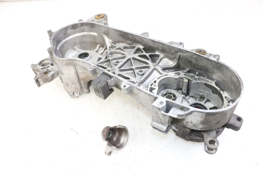 photo de LEFT ENGINE CRANKCASE PEUGEOT LUDIX 50 (2005 - 2007) - Markings and original references