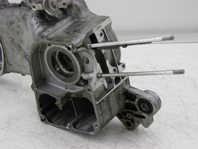 photo de LEFT ENGINE CRANKCASE ROADSIGN WALLABY 50 (2009 - 2014) - Surface and material condition
