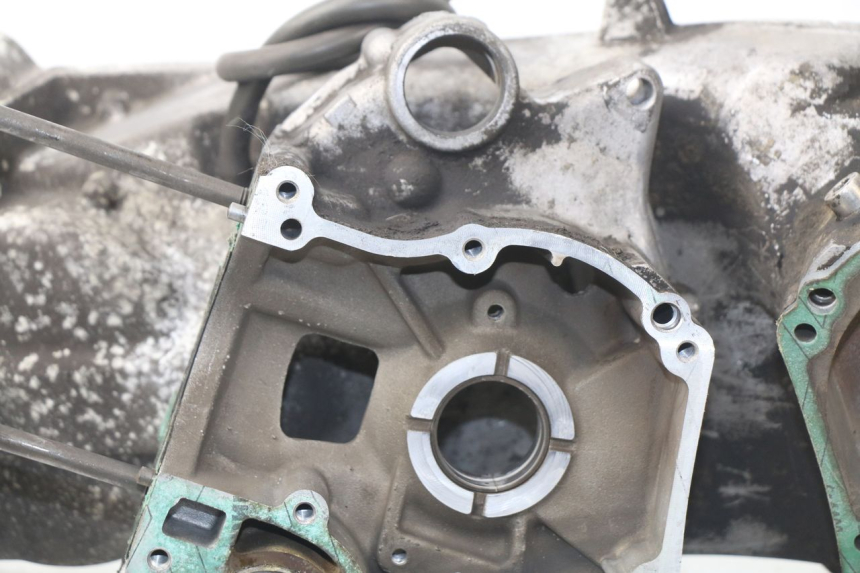 photo de LEFT ENGINE CRANKCASE APRILIA SCARABEO GT 125 (1999 - 2007) - Additional view of the item