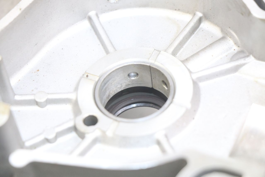 photo de LEFT ENGINE CASE APRILIA SCARABEO LIGHT 125 (2007 - 2011) - Technical close-up