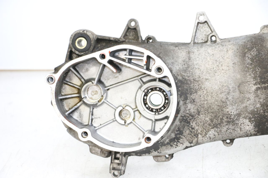 photo de LEFT ENGINE CRANKCASE APRILIA SCARABEO 100 (2003 - 2012) - Technical close-up
