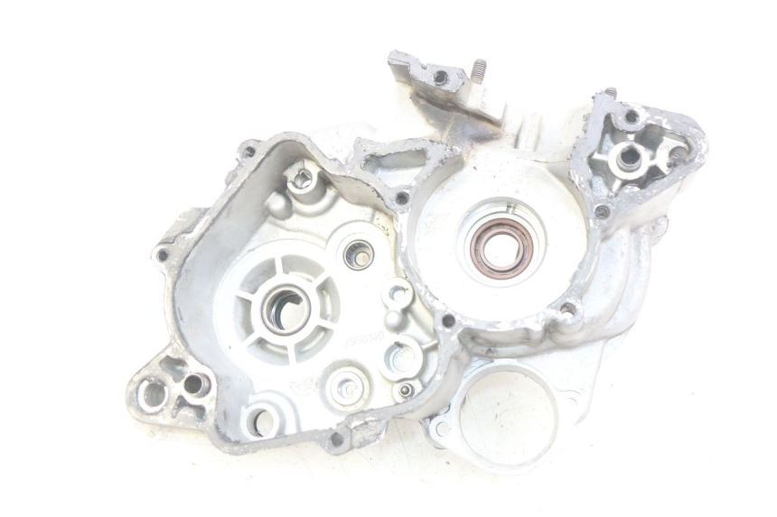 photo de LEFT ENGINE CASE GAS-GAS SM ROOKIE 50 (2001 - 2005) - Alternative perspective