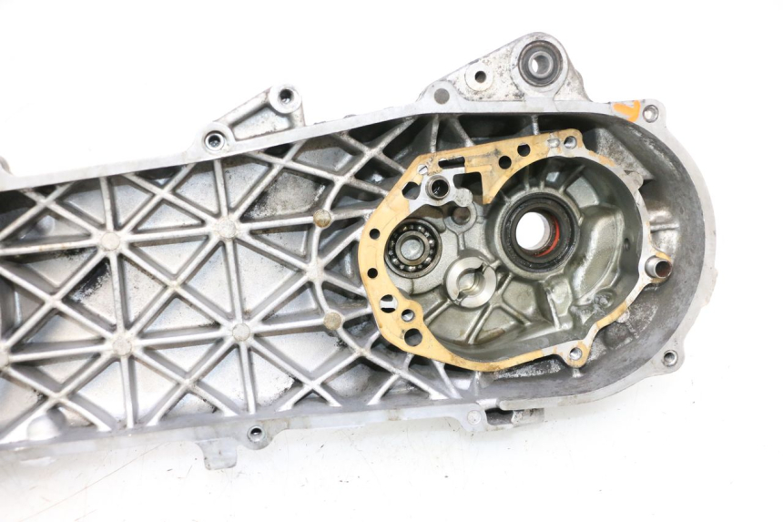 photo de LEFT ENGINE CRANKCASE PEUGEOT TREKKER 50 (1995 - 2004) - Additional view of the item