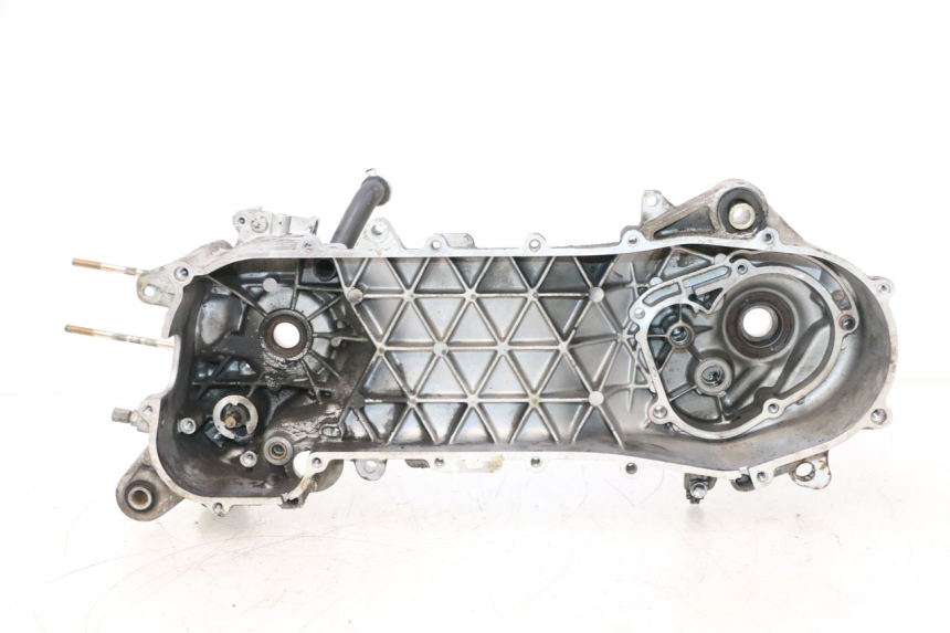 photo de LEFT ENGINE CRANKCASE PIAGGIO TYPHOON 50 (2000 - 2009) - Main view