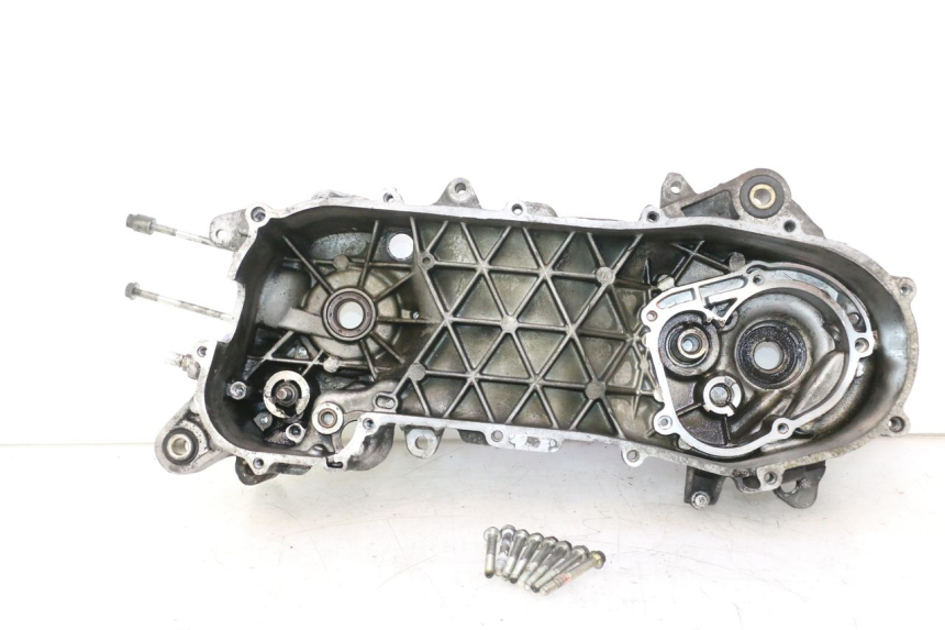 photo de LEFT ENGINE CRANKCASE PIAGGIO VESPA S 2T 50 (2007 - 2014) - Main view