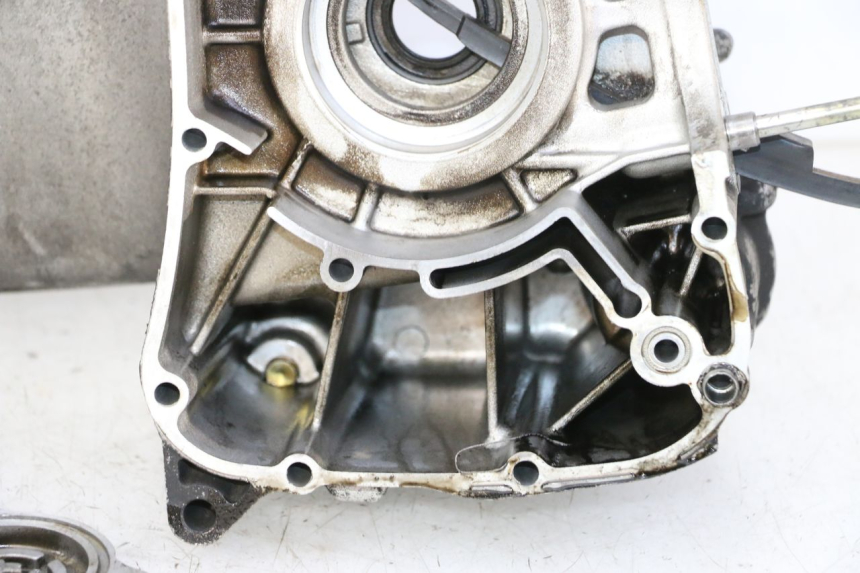 photo de LEFT ENGINE CRANKCASE YAMAHA X-CITY XCITY 125 (2007 - 2013) - Component zoom