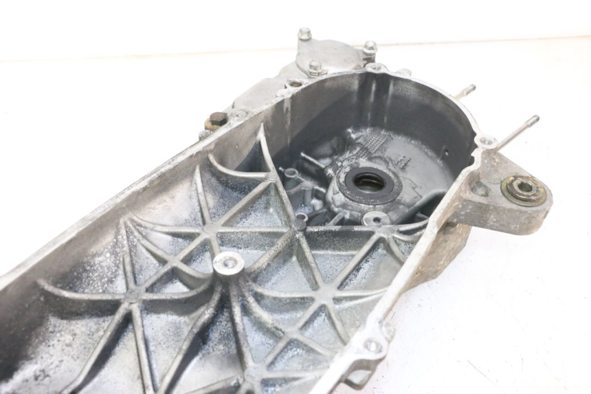 photo de LEFT ENGINE CRANKCASE YAMAHA X-CITY XCITY 125 (2007 - 2013) - Zoom on usage condition