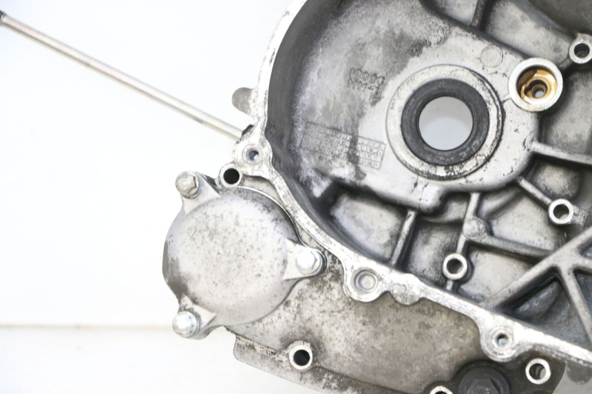 photo de LEFT ENGINE CRANKCASE YAMAHA X-MAX XMAX 125 (2010 - 2013) - Distinctive features