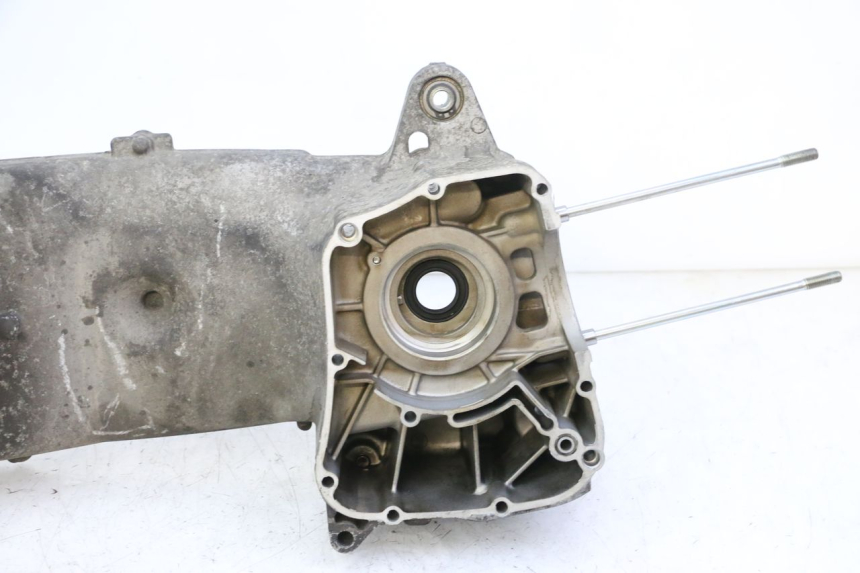 photo de LEFT ENGINE CRANKCASE YAMAHA X-MAX XMAX 125 (2010 - 2013) - Checked used part