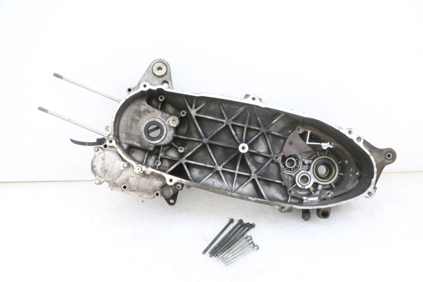 photo de LEFT ENGINE CRANKCASE YAMAHA X-MAX XMAX 125 (2010 - 2013) - Additional view of the item