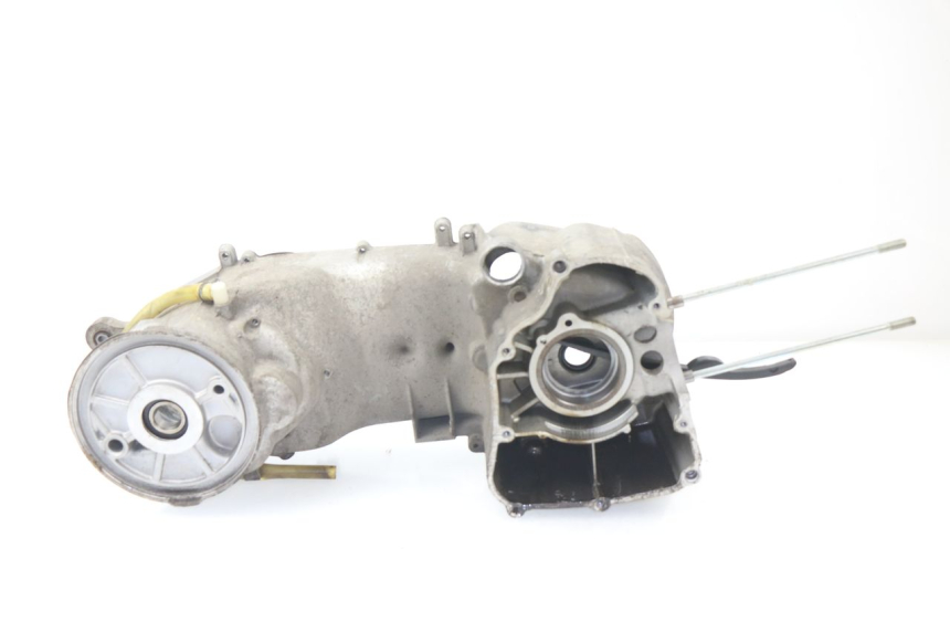 photo de LEFT ENGINE CRANKCASE YAMAHA YP MAJESTY 125 (2002 - 2006) - Product overview