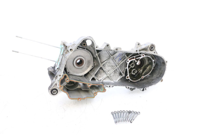 photo de LEFT ENGINE CRANKCASE PIAGGIO ZIP 4T 50 (2018 - 2020) - Main view