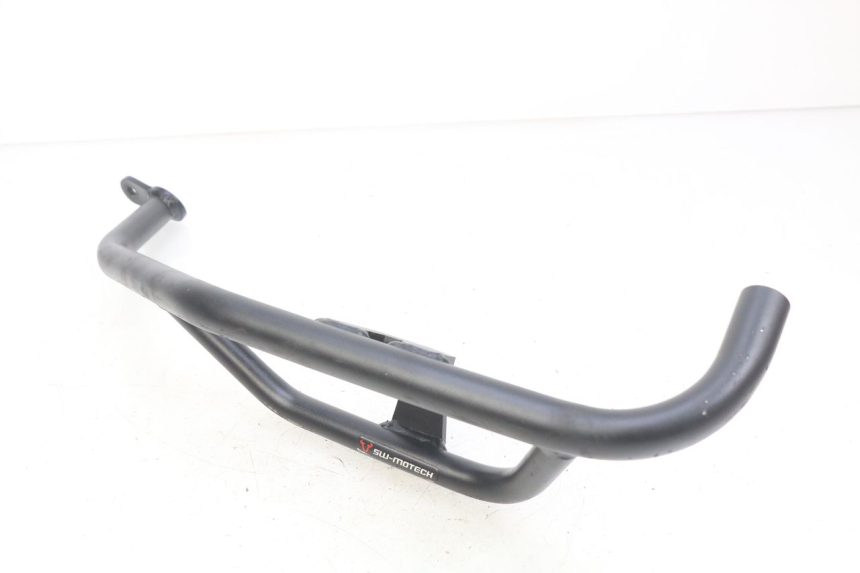 photo de ENGINE CYLINDER HEAD COVER HONDA CB R 1000 (2018 - 2023) - Technical close-up