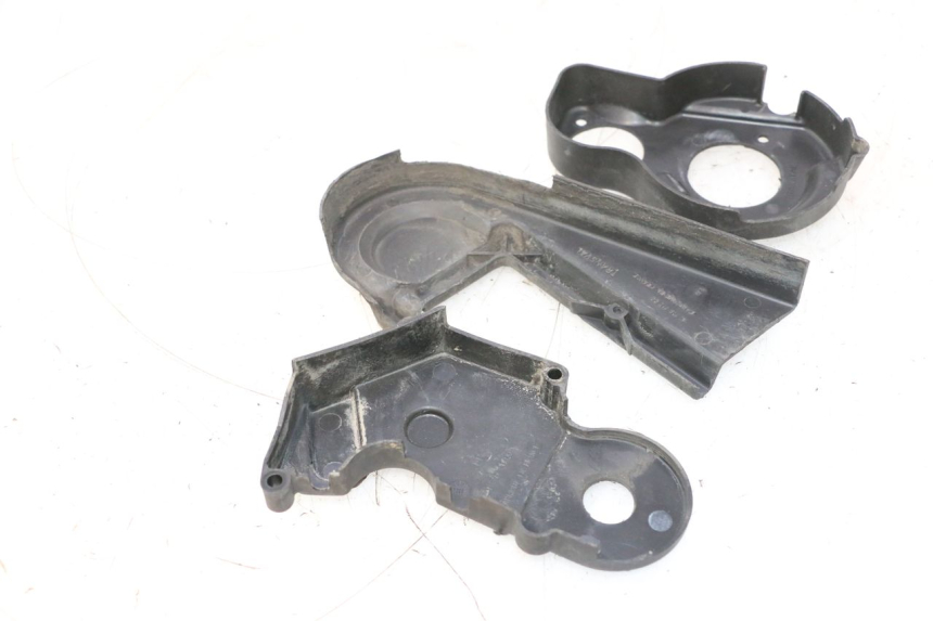 photo de SPROCKET COVER PEUGEOT 103 SPX CLIP 50 (1989 - 1992) - Zoom on usage condition