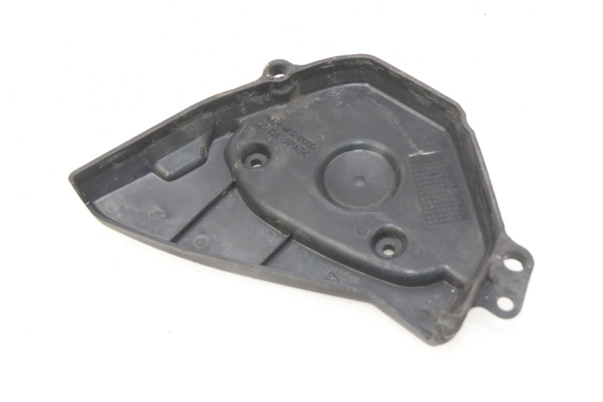 photo de SPROCKET COVER HONDA CBRF CBR-F PC41 600 (2011 - 2013) - Zoom on usage condition