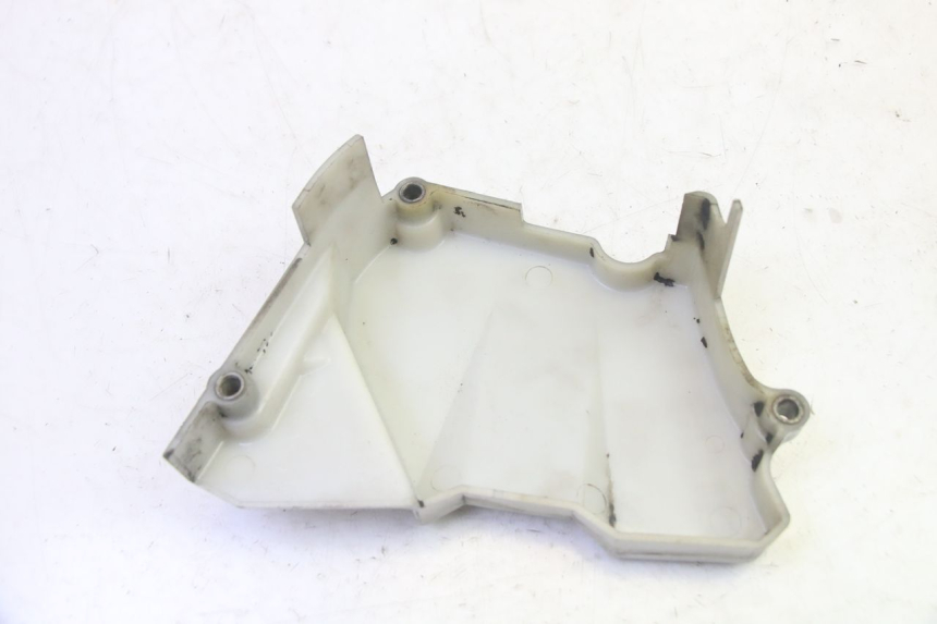 photo de SPROCKET COVER YAMAHA FZ6 N FAZER 600 (2004 - 2006) - Zoom on usage condition