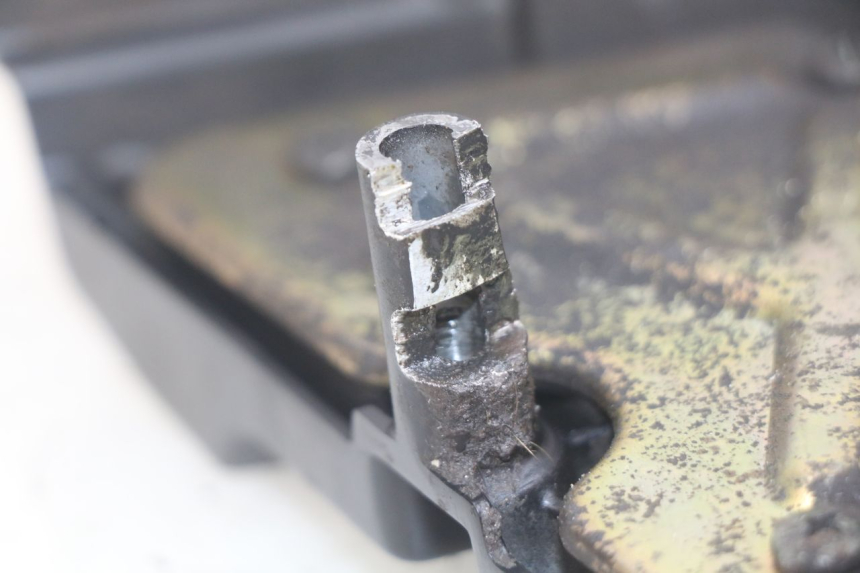 photo de SPROCKET COVER YAMAHA FZS FAZER 600 (1998 - 2001) - Alternative perspective