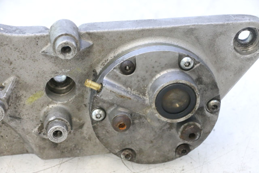 photo de SPROCKET COVER GILERA GP 800 (2007 - 2013) - Fixing points details