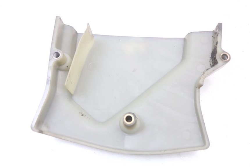 photo de SPROCKET COVER HYOSUNG GTR 125 (2006 - 2008) - Fixing points details