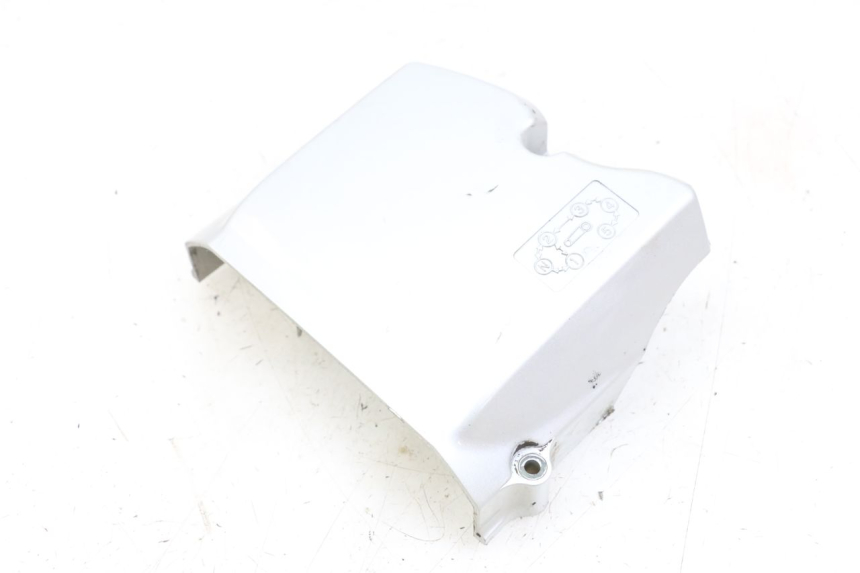 photo de SPROCKET COVER SUZUKI GZ MARAUDER 125 (1998 - 2004) - Technical close-up