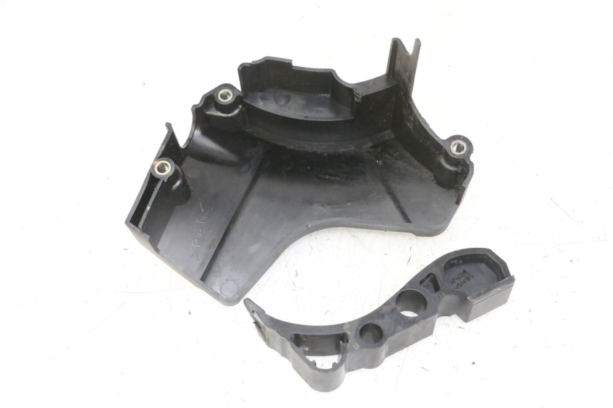 photo de SPROCKET COVER YAMAHA XJ6 ABS 600 (2008 - 2016) - Zoom on usage condition