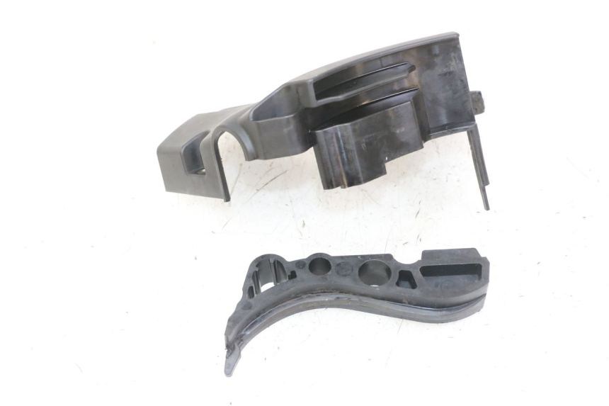 photo de SPROCKET COVER YAMAHA XJ6 ABS 600 (2008 - 2016) - Alternative perspective