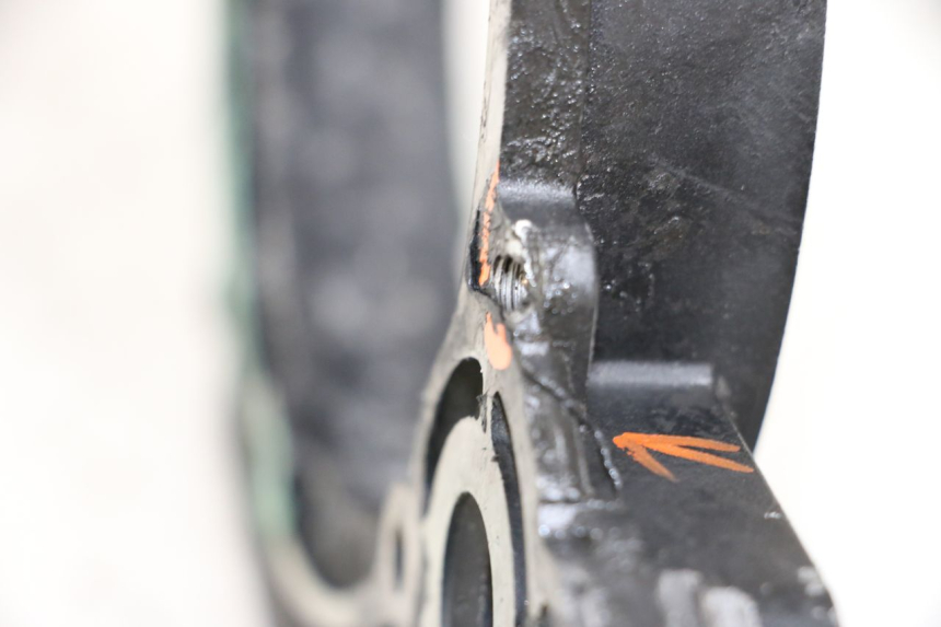 photo de WATER PUMP COVER CAGIVA SUPER CITY 125 (1992 - 1997) - Zoom on usage condition