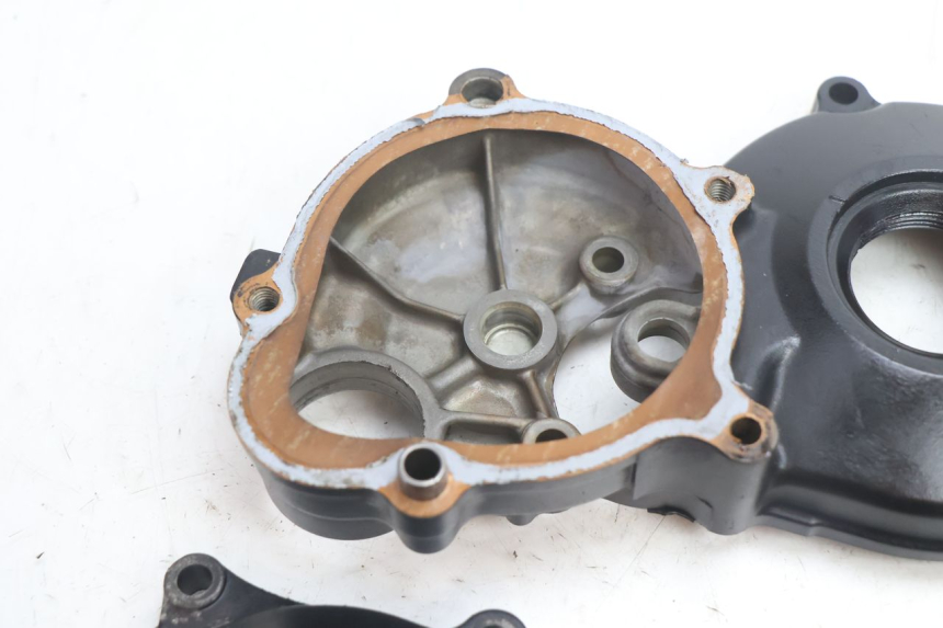 photo de STARTER CLUTCH COVER SUZUKI GSR 600 (2005 - 2012) - Fixing points details